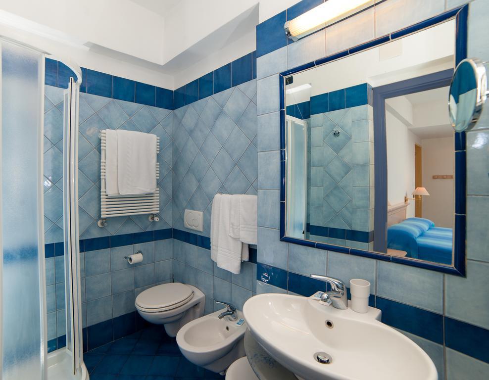 Hotel Villa Hermosa イスキア島 エクステリア 写真